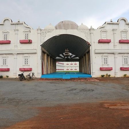 Oyo 18965 Parampara Garden Dharmpura Exterior foto